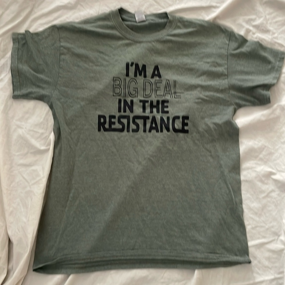 DIY Star Warss “I’m a big deal in the resistance” t-shirt.  Previously worn.
